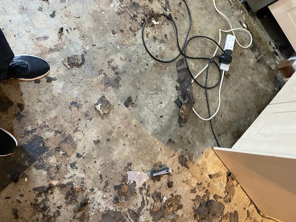 COMMERCIAL FLOOD & WATER DAMAGE CLEANING