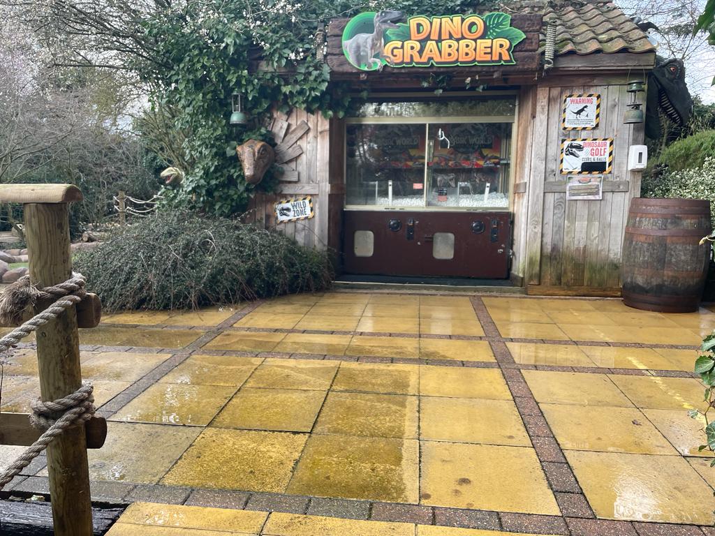 Pressure-Washing-Cleaning-Near-You